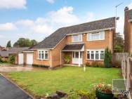 Main Photo of a 4 bedroom  Detached House for sale