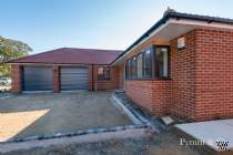 Main Photo of a 4 bedroom  Detached Bungalow for sale