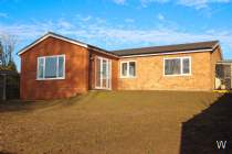 Main Photo of a 3 bedroom  Detached Bungalow for sale