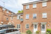 Main Photo of a 4 bedroom  Town House to rent