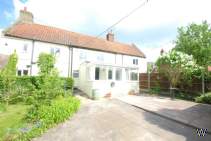 Main Photo of a 2 bedroom  Semi Detached House to rent