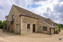 Main Photo of a 5 bedroom  House to rent
