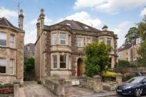 Main Photo of a 2 bedroom  Apartment to rent