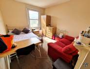 Main Photo of a 1 bedroom  Flat Share to rent