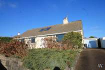 Main Photo of a 4 bedroom  Detached Bungalow for sale