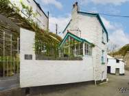 Main Photo of a 3 bedroom  Cottage for sale