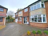 Main Photo of a 4 bedroom  Semi Detached House for sale