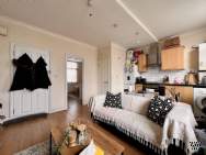 Main Photo of a 1 bedroom  Flat to rent