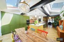 Main Photo of a 5 bedroom  End of Terrace House for sale
