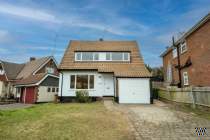 Main Photo of a 4 bedroom  Detached House to rent