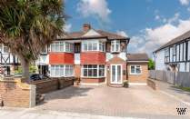 Main Photo of a 4 bedroom  Semi Detached House for sale