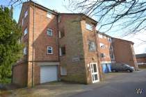 Main Photo of a 2 bedroom  Flat for sale