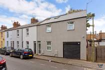 Main Photo of a 6 bedroom  End of Terrace House for sale