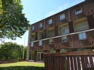 Main Photo of a 3 bedroom  Maisonette to rent