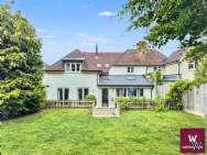 Main Photo of a 4 bedroom  Semi Detached House to rent