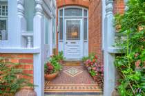 Main Photo of a 2 bedroom  Apartment for sale