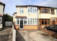 Main Photo of a 5 bedroom  Semi Detached House to rent