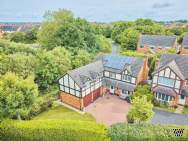 Main Photo of a 5 bedroom  Detached House for sale
