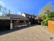 Main Photo of a 4 bedroom  Detached House for sale