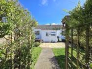 Main Photo of a 2 bedroom  Bungalow for sale