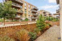 Main Photo of a 1 bedroom  Apartment for sale