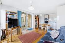Main Photo of a 1 bedroom  Apartment for sale