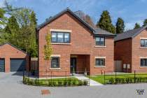 Main Photo of a 5 bedroom  Detached House for sale