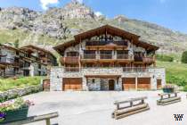 Main Photo of a 10 bedroom  Chalet for sale