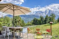 Main Photo of a 5 bedroom  Chalet for sale