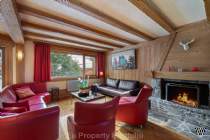 Main Photo of a 5 bedroom  Chalet for sale