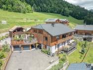 Main Photo of a 5 bedroom  Chalet for sale