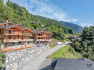 Main Photo of a 5 bedroom  Chalet for sale