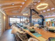 Main Photo of a 7 bedroom  Chalet for sale