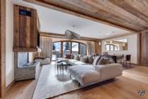 Main Photo of a 5 bedroom  Apartment for sale