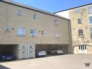 Main Photo of a 3 bedroom  Coach House to rent