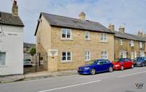 Main Photo of a 3 bedroom  Detached House for sale
