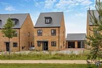 Main Photo of a 4 bedroom  Detached House to rent