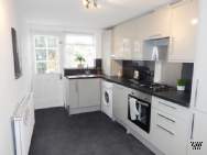 Main Photo of a 3 bedroom  Cottage to rent