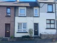 Main Photo of a 2 bedroom  Terraced House to rent